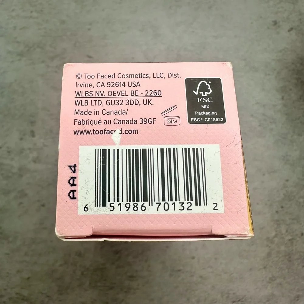 Too Faced Born This Way Foundation – Shade Vanilla - Picture 7 of 7